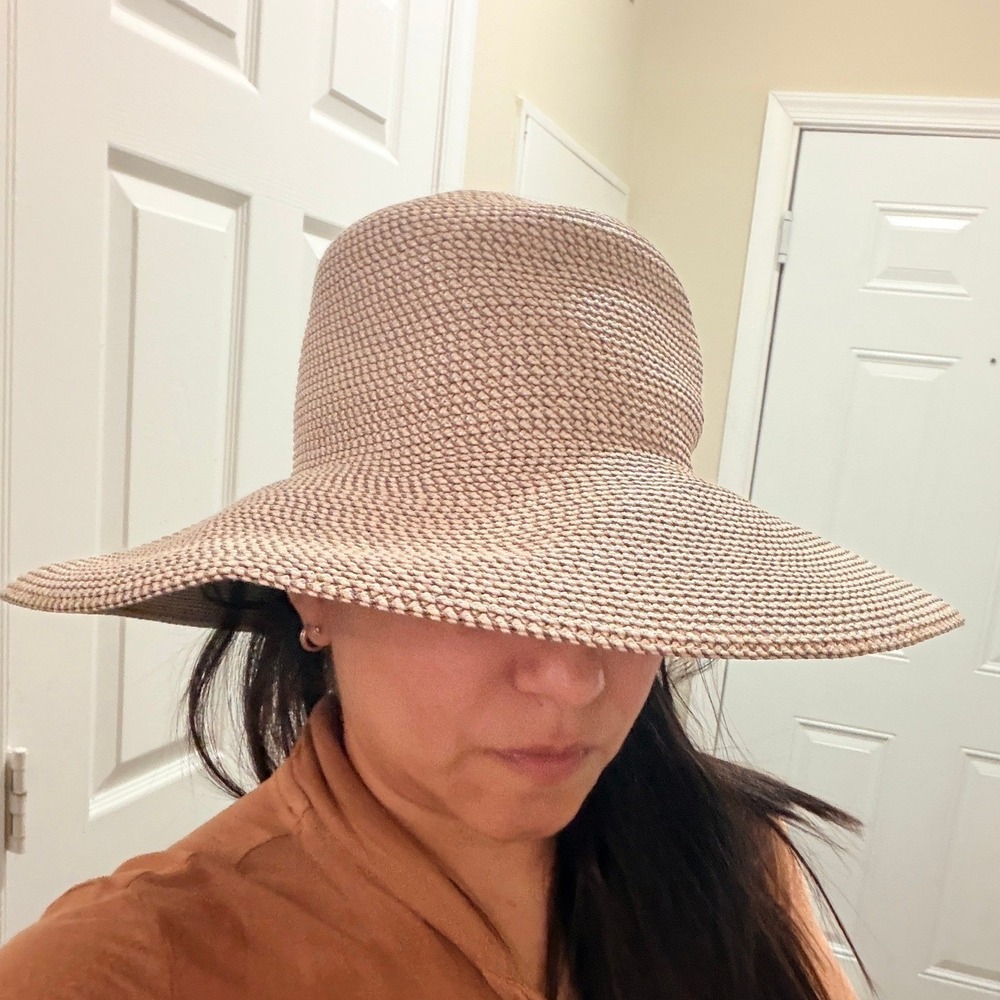 Eric Javits NY Squishee Straw Sun Hat Tan Wide Brim UPF 50+ Packable 4" brim